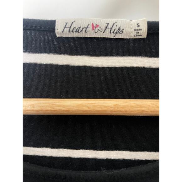 Black and White Stripped Long Sleeve Form Fitting Mini Dress - Picture 4 of 4